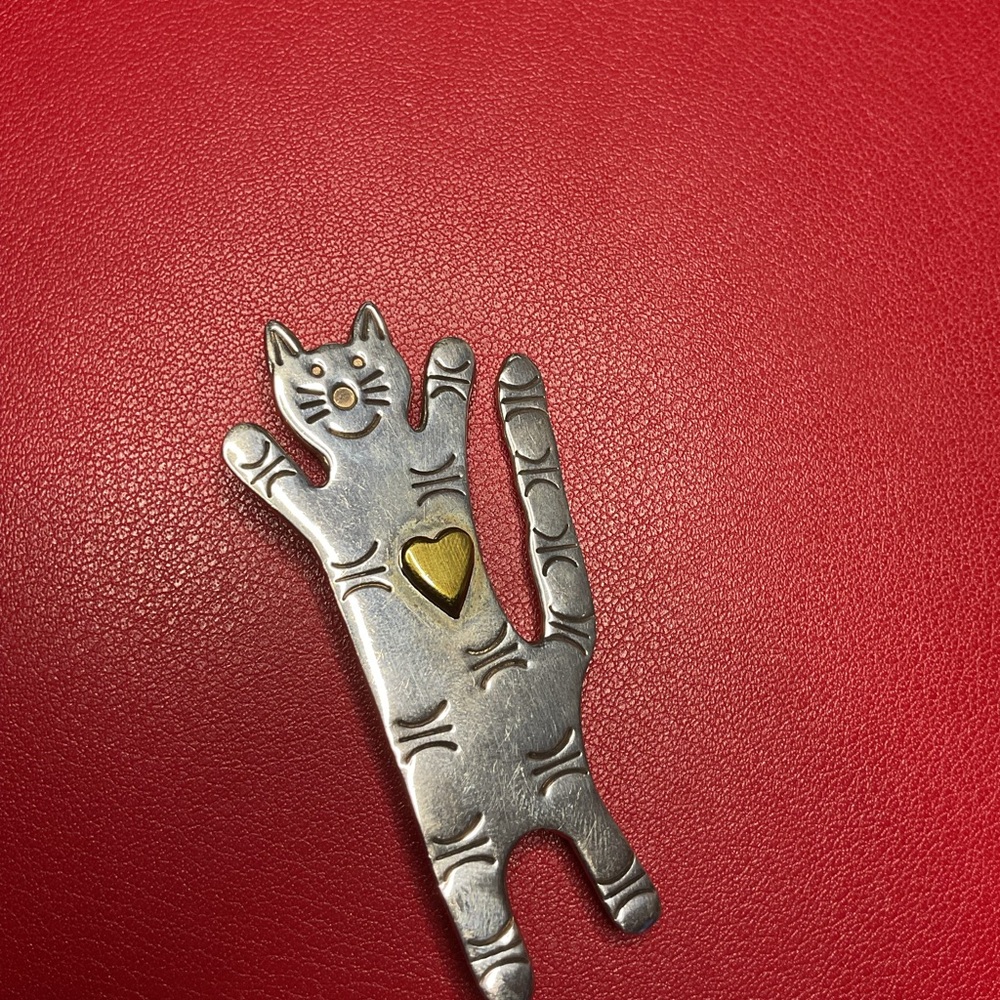 Silver Cat Brooch with Gold Heart vintage 925